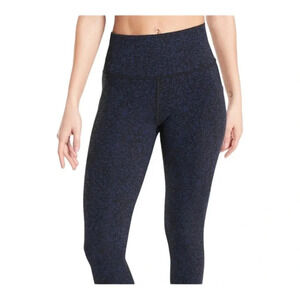 Athleta Salutation Stash Pocket II Gravel‎ …